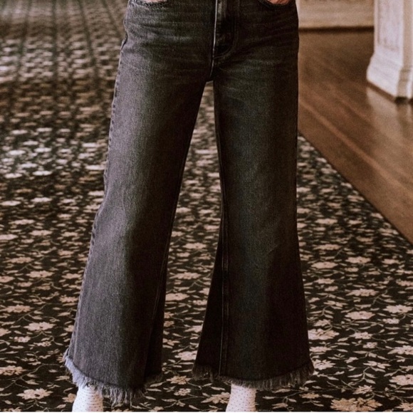 THE GREAT. Washed black Kick Bell Jeans - Picture 2 of 7